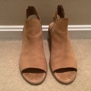 Musse and Cloud Tan Leather bootie